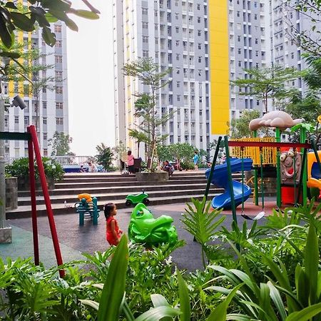 Simply Minimalist 2Br The Springlake Summarecon Apartment By Travelio Bekasi Bagian luar foto